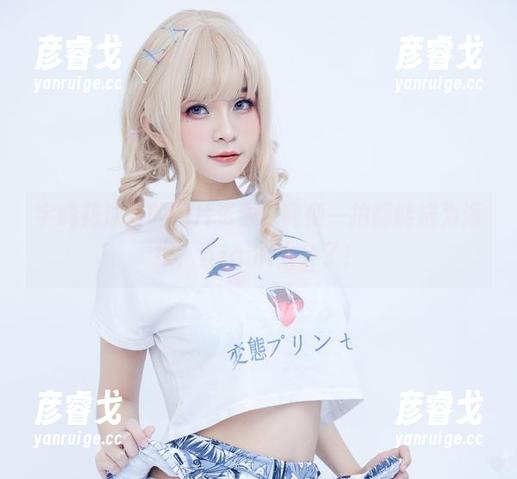 宇崎花泳装的图片资源，随便一拍都能成为海报，Azami太会了！