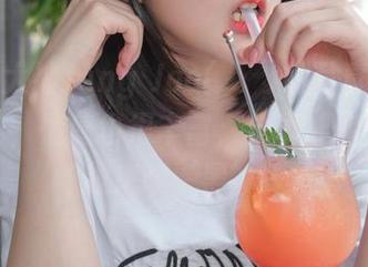 在黑色大神Jang Joo(장주)的写真里，不止黑色，情感也很丰富，分享让你的眼睛越来越‘黑’！