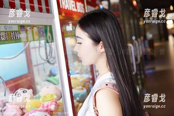 MiiTao蜜桃社-陆萱萱Cecilia MiiTao蜜桃社 - 陆萱萱Cecilia最新图册:JK时尚卷卷来,快来摆个姿势抢镜吧!