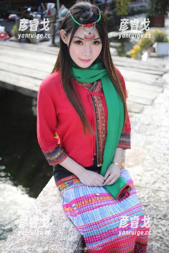MyGirl美媛馆 - 双人作品，绮里嘉好像在和我们玩捉迷藏，这套图确实让人琢磨不透。