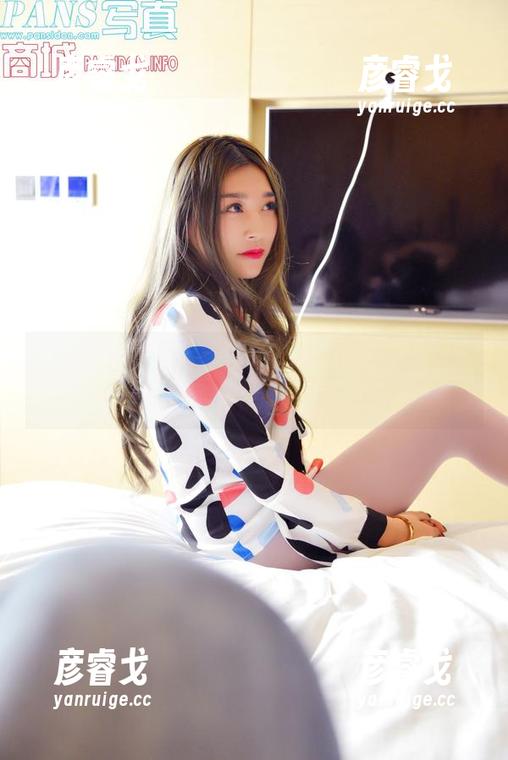 PANS写真 - 看蕾蕾的旅拍图册，竟让我产生了运动不足的强烈自责
