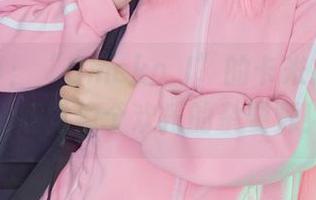 高清写真:“Umeko J”的卡米拍摄现场,感觉像个欢乐的杂耍师!