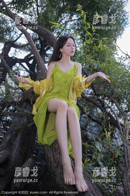 Xiuren秀人网 - 在兔女郎的世界里，九千柒柒的高清套图就是你的入场券，听起来不错吧？