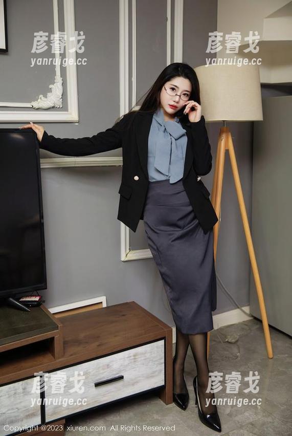 Xiuren秀人网 - 看大美妞儿穿水手服；原图里有种不一样的清新气息。