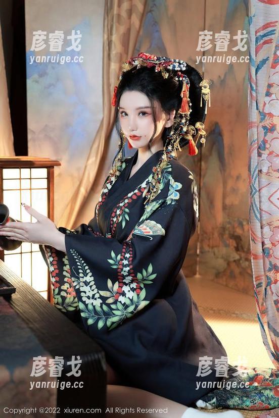 Xiuren秀人网-小魔女奈奈 Xiuren秀人网 - 小魔女奈奈的红裙,原图放送,点击下载一种神秘感!