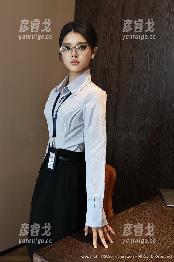 Xiuren秀人网 - 星星baby的短裤作品：穿上它，是不是就能获取超能力？