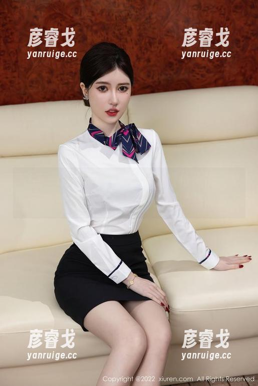 Xiuren秀人网-模特悦悦 Xiuren秀人网 - 吊带里的模特悦悦,套图超精选,真是灵动而逗趣的搭配啊