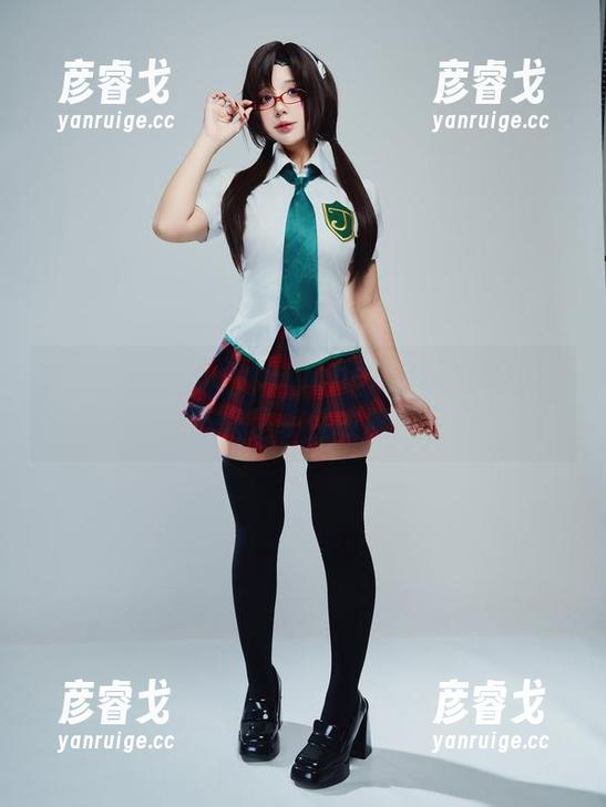 这连衣裙，puypuychen的私拍原图，好像不只是一件衣服的事…