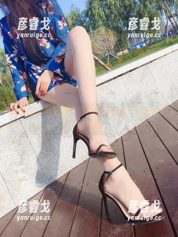 微密圈 - 丝月神的最新秘书合集：眉眼间的小心思
