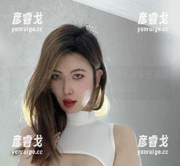 微密圈 - 乙醇子在线，高清记录下皮衣光腿的帅气，想问你们怎么做到的？
