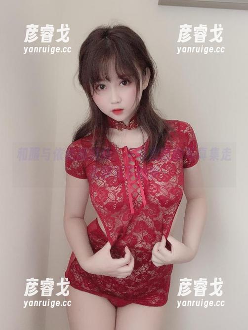 和服与依依超级懒：不可思议的写真集走出樱花下的梦