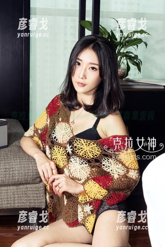 克拉女神 - 当珊珊化身厨娘，写真集里调料都变身成了我的模特！