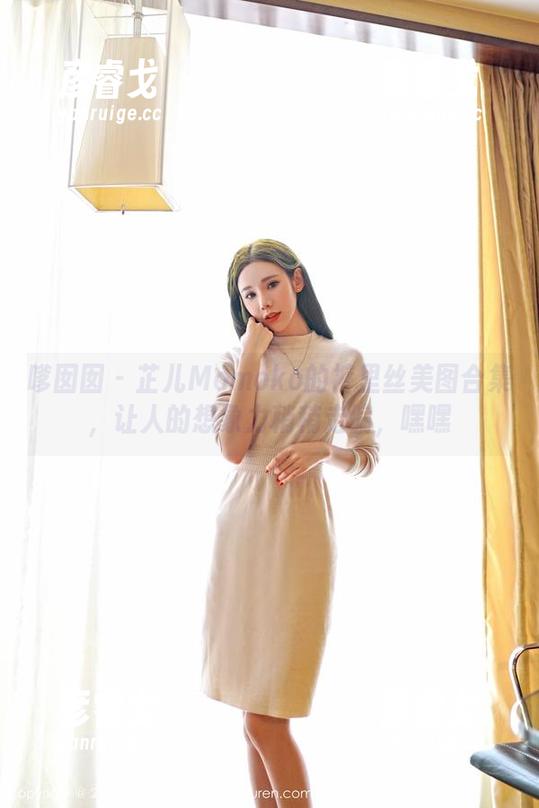 嗲囡囡 - 芷儿Momoko的裤里丝美图合集，让人的想象力稍稍走偏，嘿嘿