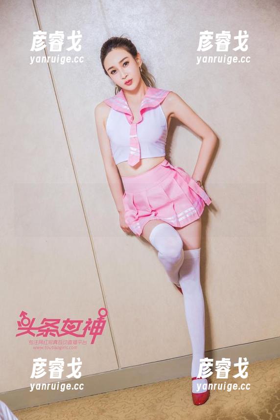 头条女神 - 这高清的JennyR，实际上藏了多少美丽的秘密？