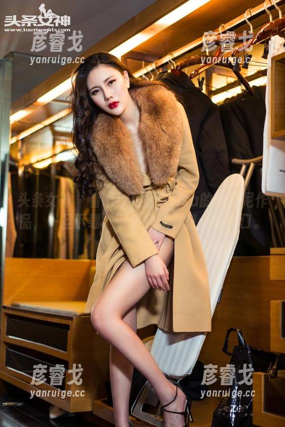 头条女神 - 看吧！爱丽莎lisa的比基尼作品，一旦下载，下半身就得想个好借口。