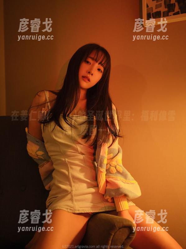 在姜仁卿(강인경)的圣诞世界里：福利像雪花，原图一地！