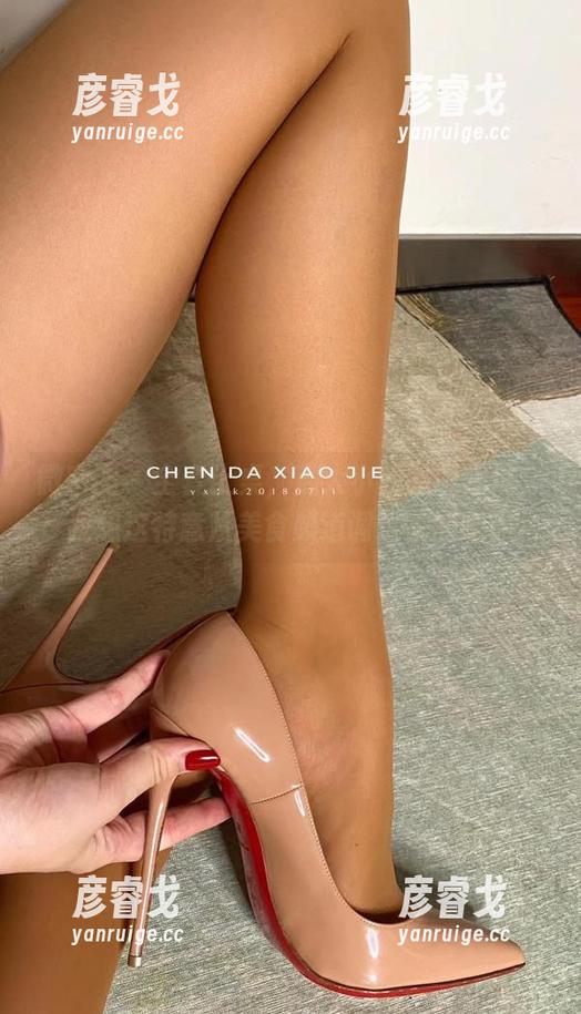 微密圈 - 全套上桌，宸大小姐的厨娘风，我想这特意从美食频道调过来的吧？