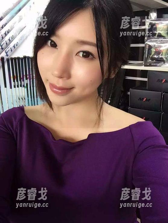 微密圈 - 下载小芯酱的白丝吊带，清新不腻，免费感受！
