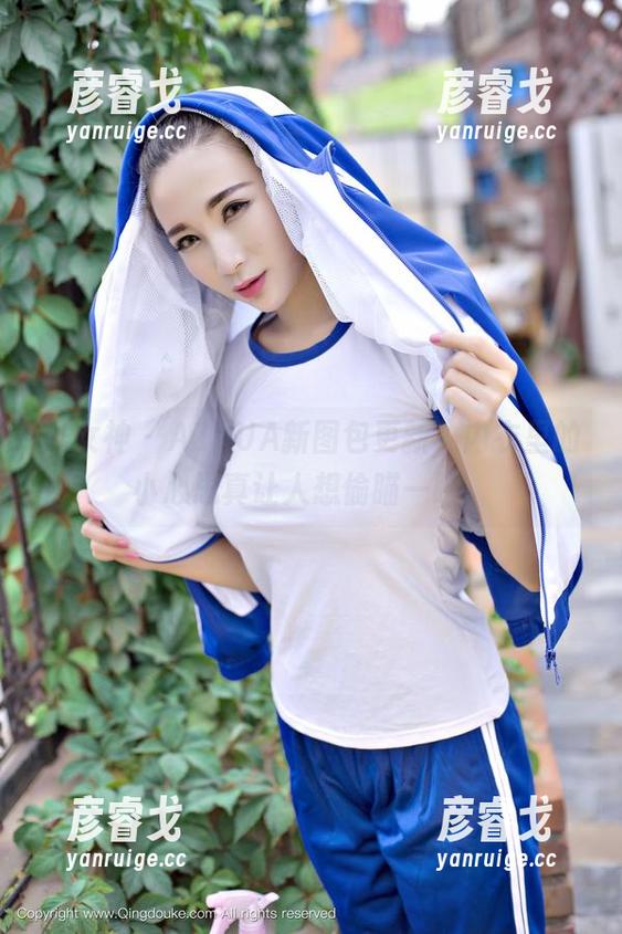 推女神 - AZHUA新图包更新，内衣里的小心思真让人想偷瞄一眼。
