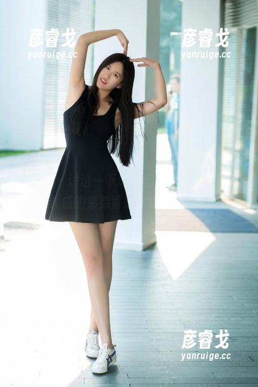 推女郎 - 讨论一下吧，易阳这婚纱私拍，九成的弟弟肯定会拿去截图。