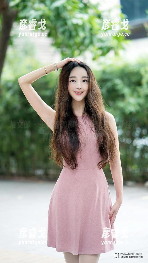 推女郎 - 王馨瑶的旗袍图库，模特开挂，真能抖出个段子来。