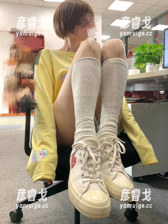 无敌哒小姨妈 微密圈 - 无敌哒小姨妈的奶牛美图,今天你也被圈了一波吗?