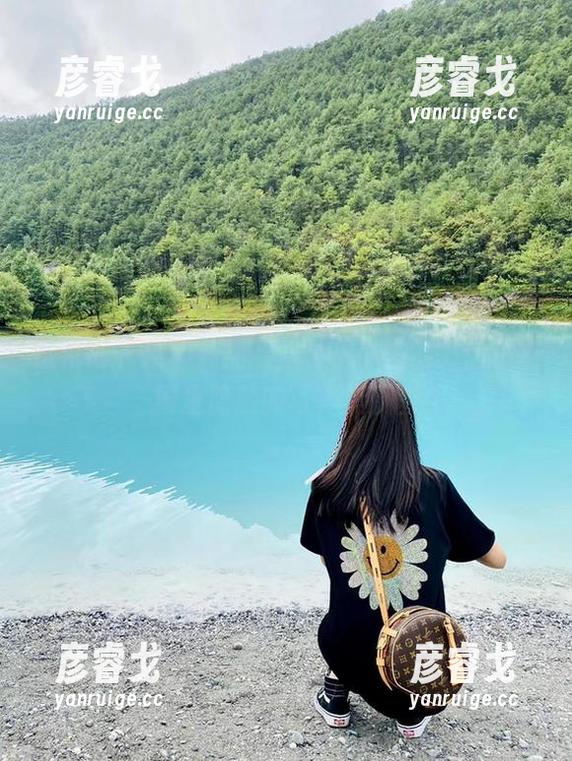 微密圈 - 没事儿翻翻，林子琳喵的微信朋友圈里隐藏的写真集原图