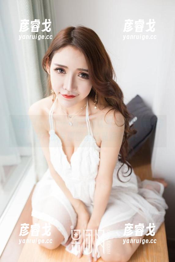 果团网-周妍希 果团网 - 唔……有没有认真看周妍希的自拍?那片原图里的私房气息!