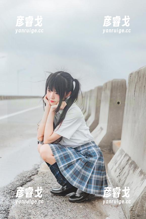 桜桃喵 精选套图:桜桃喵制服摩天轮,轻松一跃入可爱之境!