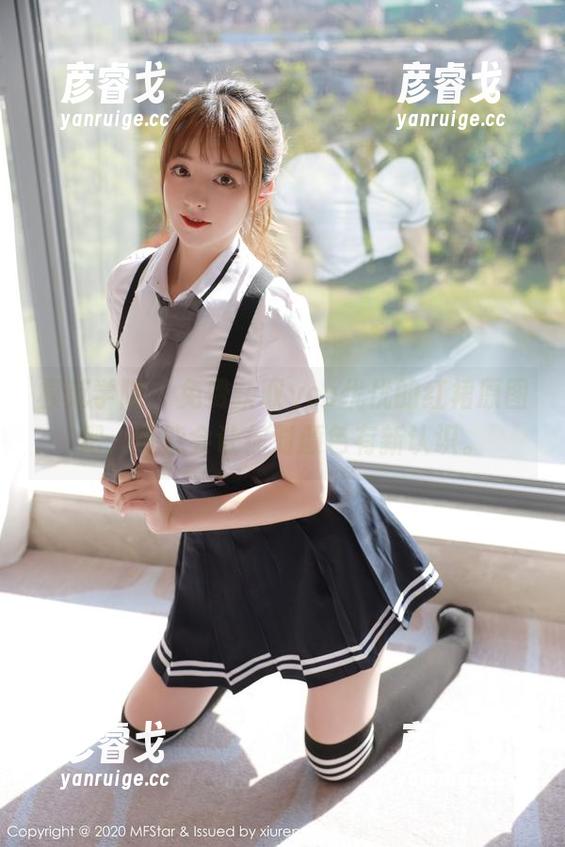 模范学院 - 免费获取yoo优优的红裙原图吧，可能会让你对颜色有新认识。