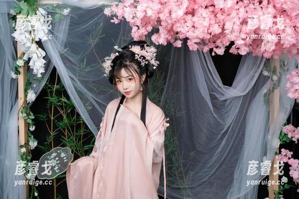 爆机少女喵小吉如梦令全集，各种原图向你飞来！