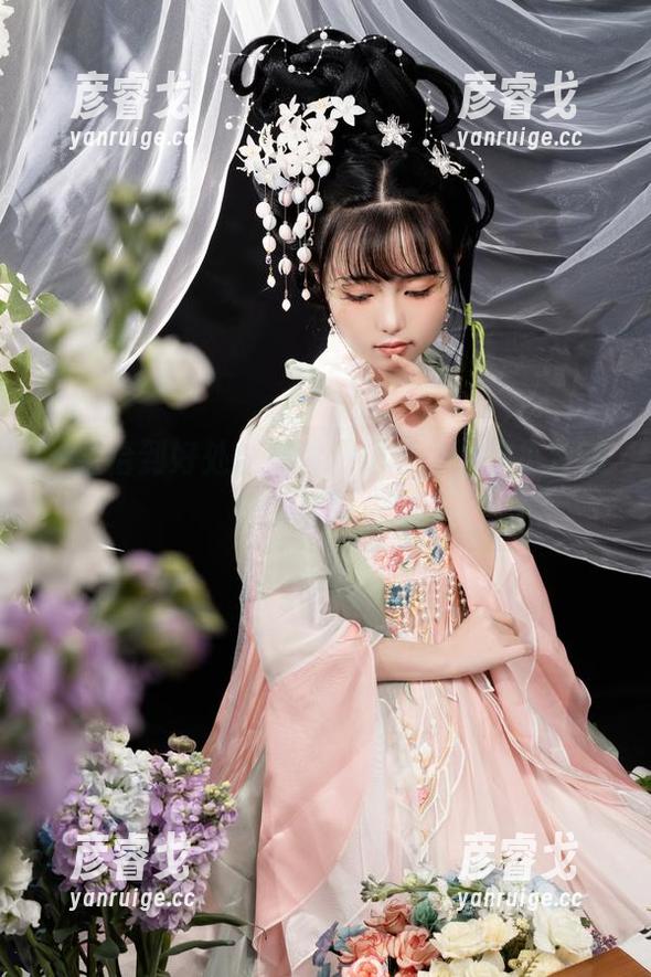 爆机少女喵小吉 一组恰到好处的照片,爆机少女喵小吉和她的粉色热潮