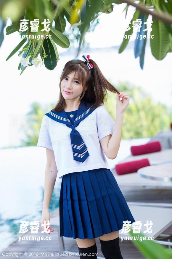 爱蜜社 - 俞公主海边写真集：冲浪与沙子的甜蜜邂逅