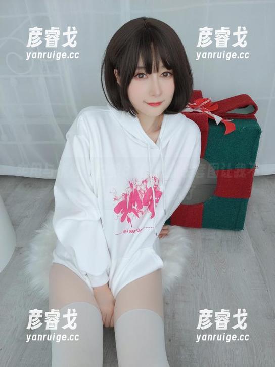 白银81 实用与优雅,白银81的职业装套图让我不想再挺拉腿那么久了