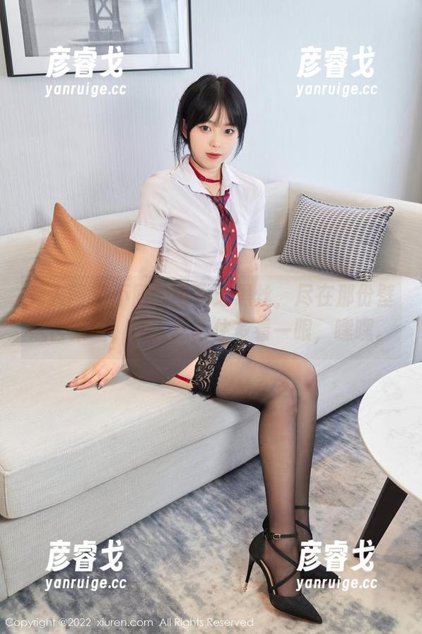 秀人网-可可芝 秀人网 - 不同的可可芝黑丝,尽在那份壁纸合集里,让人忍不住多看一眼,嘿嘿。