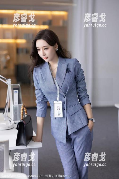秀人网-温妮 秀人网 - 温妮裸足合集:手指的力量不如她脚趾的自由,想让我也试试吗?