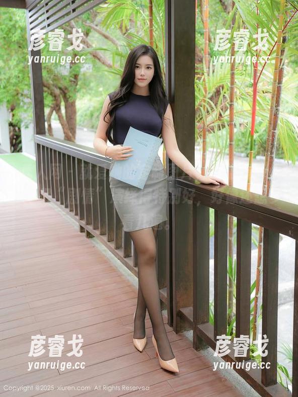 秀人网 - 就爱她的定制图片，陈雅漫VICKY把“剧情”演绎得特别好，好像还想多看几遍。