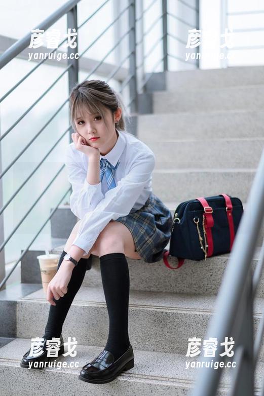 我想问，秋楚楚不秃头的死库水底下藏了什么？原图千千万万，图集带你逛逛幽暗水域！