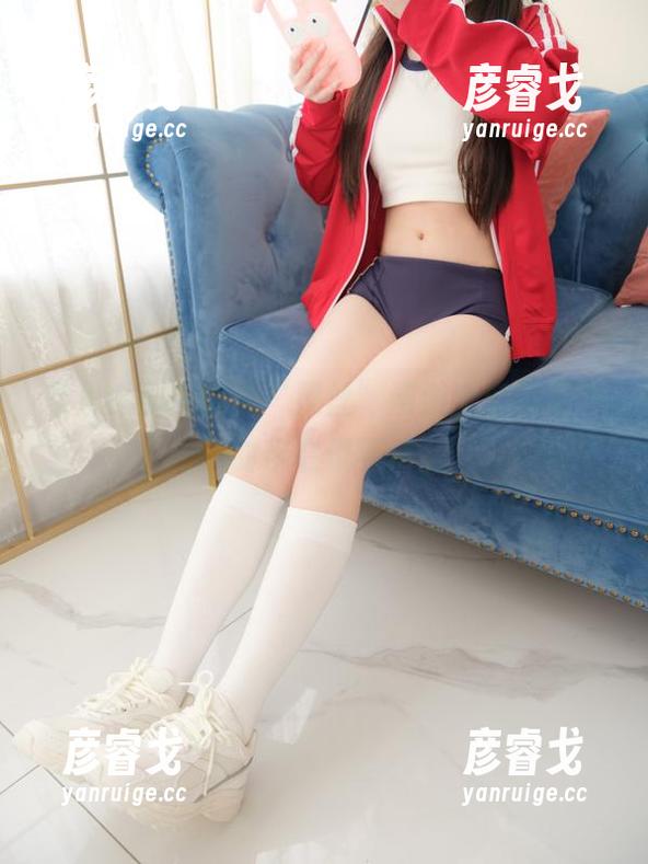 紧急企划内部的“黑丝”漫游全套图集，一时半会说不清楚