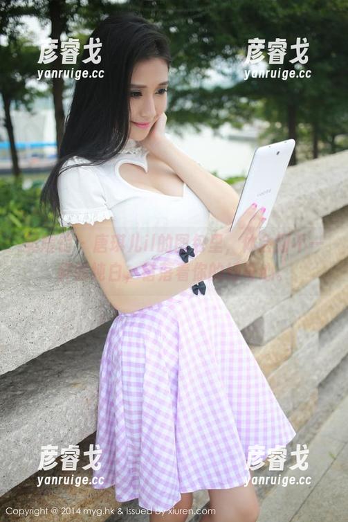 美媛馆 - 唐琪儿il的图包里，体会到不一样的纯白，错落着你的好奇心。