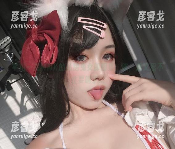 芊川一笑MNK的私房兔女郎图集：唉，我又忍不住要瞄了...