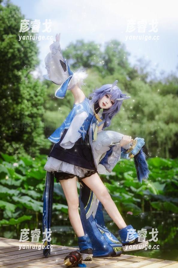 花柒Hana 星雨下的幽幽子,花柒Hana的美图有个性啊!脸上的表情太到位了