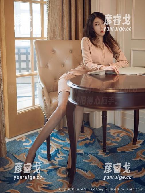 花漾show - 红裙最新写真：赵惟依coco，这位红色女神依旧得心应手。