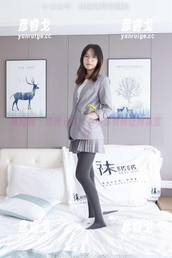 袜啵啵 - 原图分享：看小淳如何让网袜变身