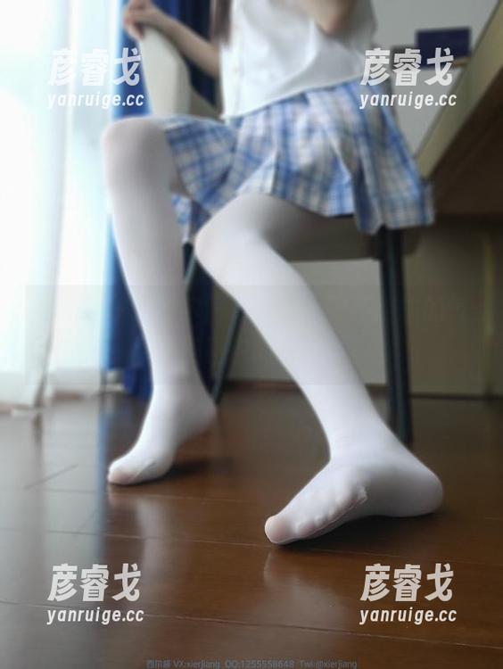 西尔酱 高清自拍的西尔酱,透着一股不服输的气场,美图中的谋略呀。