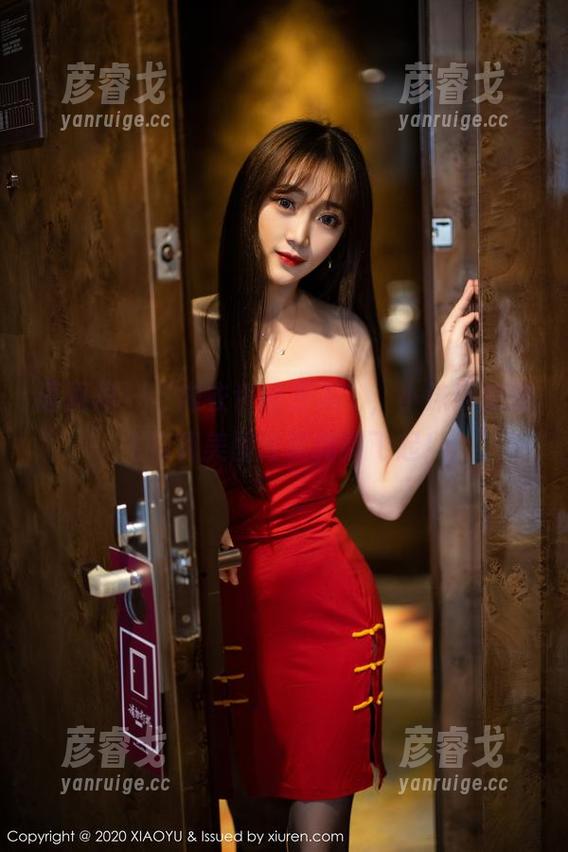 语画界 - “内衣也能很美”，小沫琳的放飞自我美图分享嗨到飞起！
