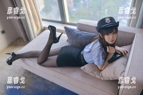 雪琪SAMA 雪琪SAMA的黑丝穿搭术,最新原图看完我也想尝试…裤子问我还好吗?