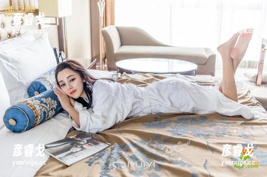 青豆客-Ann尤美 青豆客 - Ann尤美的黑色:那种图片,看了让人无从自拔的原图。