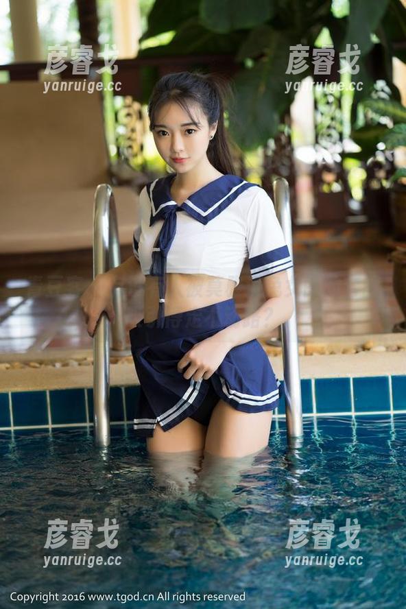 青豆客 - 有没有人被莫雅淇兔女郎的套图吸引得走不动路？