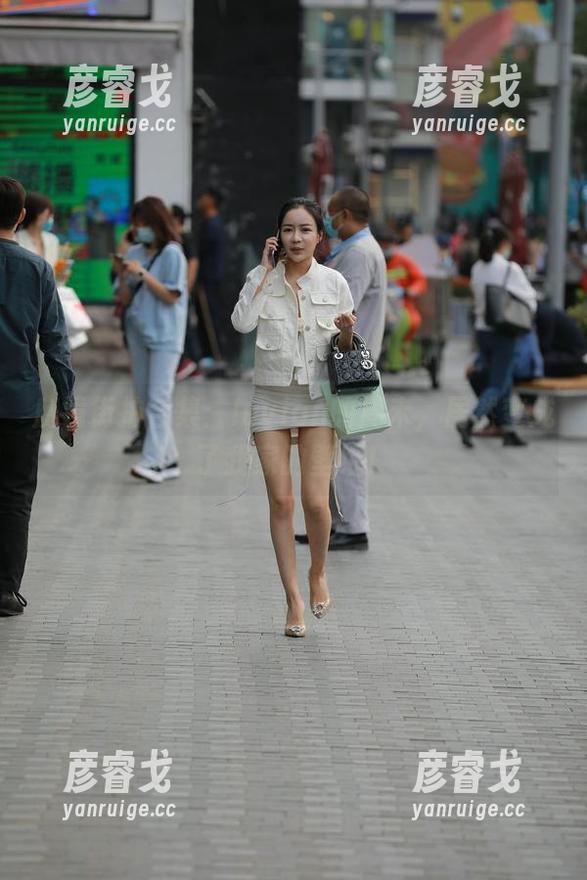 魔镜街拍合集：Iuvian的周末，居然变成了我家的壁纸！